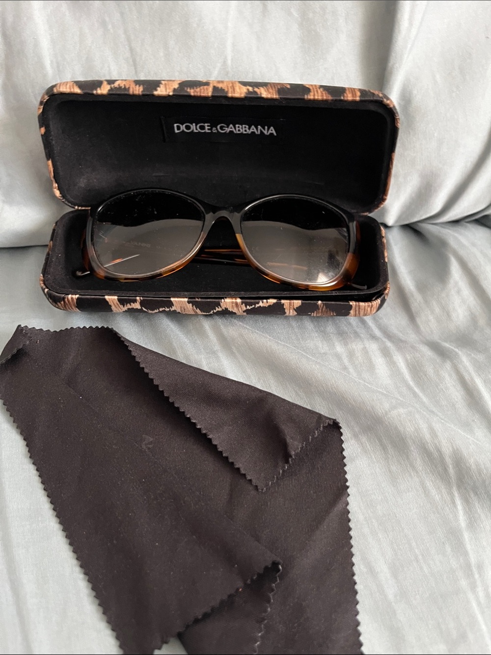 Vinni Tortoiseshell Sunglasses with Gradient Brown Lenses cat eyes